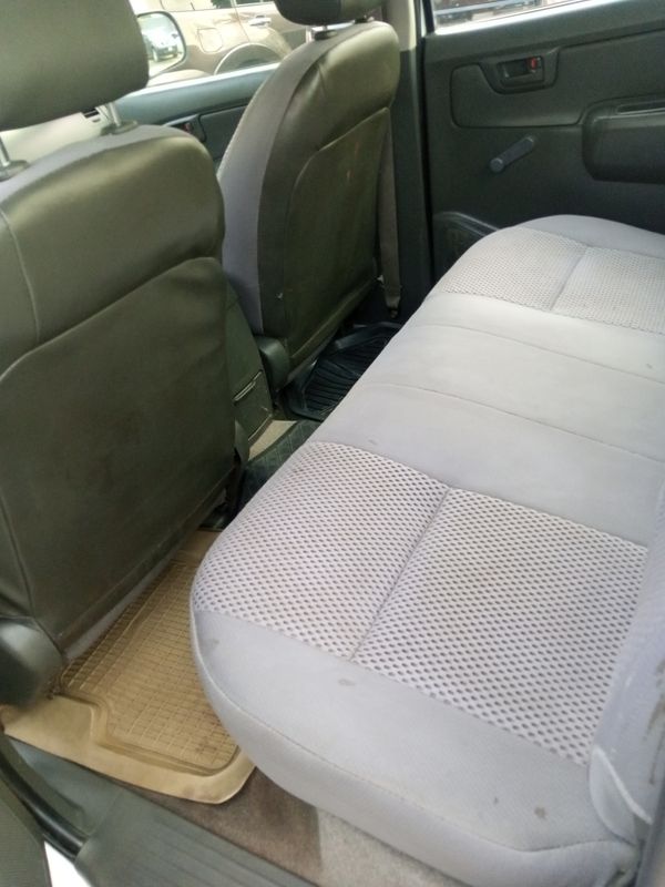 Thumbnail 2 of 2013 Toyota Hilux